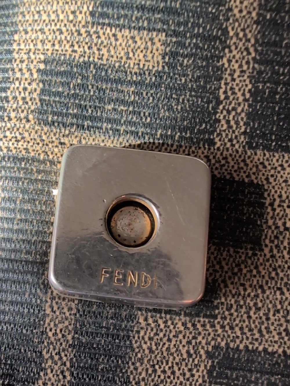 Fendi Vintages Restored Brown Zucca Canvas Crossbody Bag In Good Condition - Picture 16 of 16